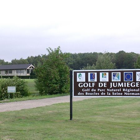 Hotel La Bonne Famille Jumièges Exterior foto