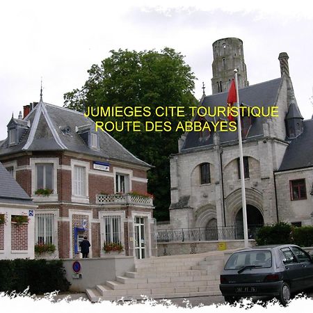 Hotel La Bonne Famille Jumièges Exterior foto
